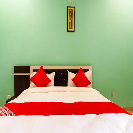 Oyo Lck1233 Rivaaj Palace Лакхнау Екстер'єр фото