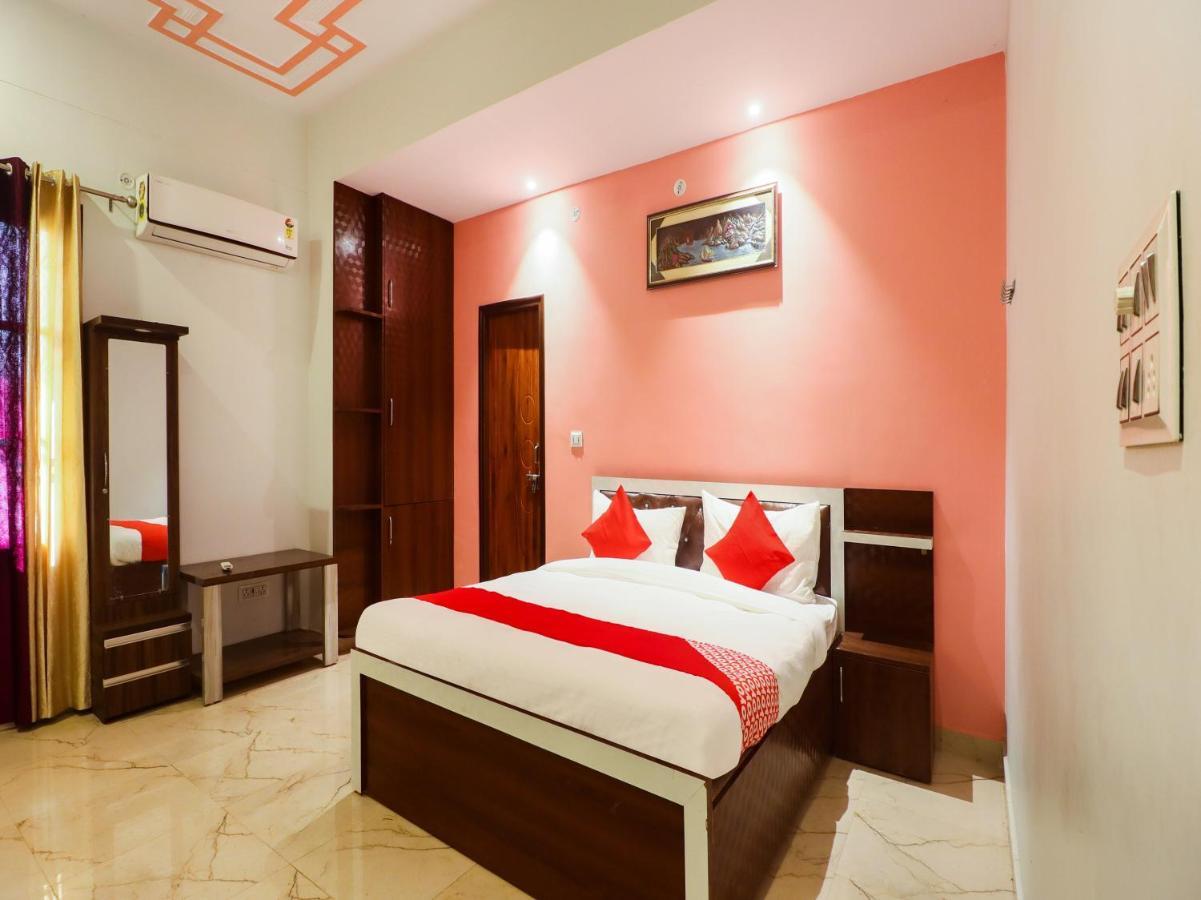 Oyo Lck1233 Rivaaj Palace Лакхнау Екстер'єр фото