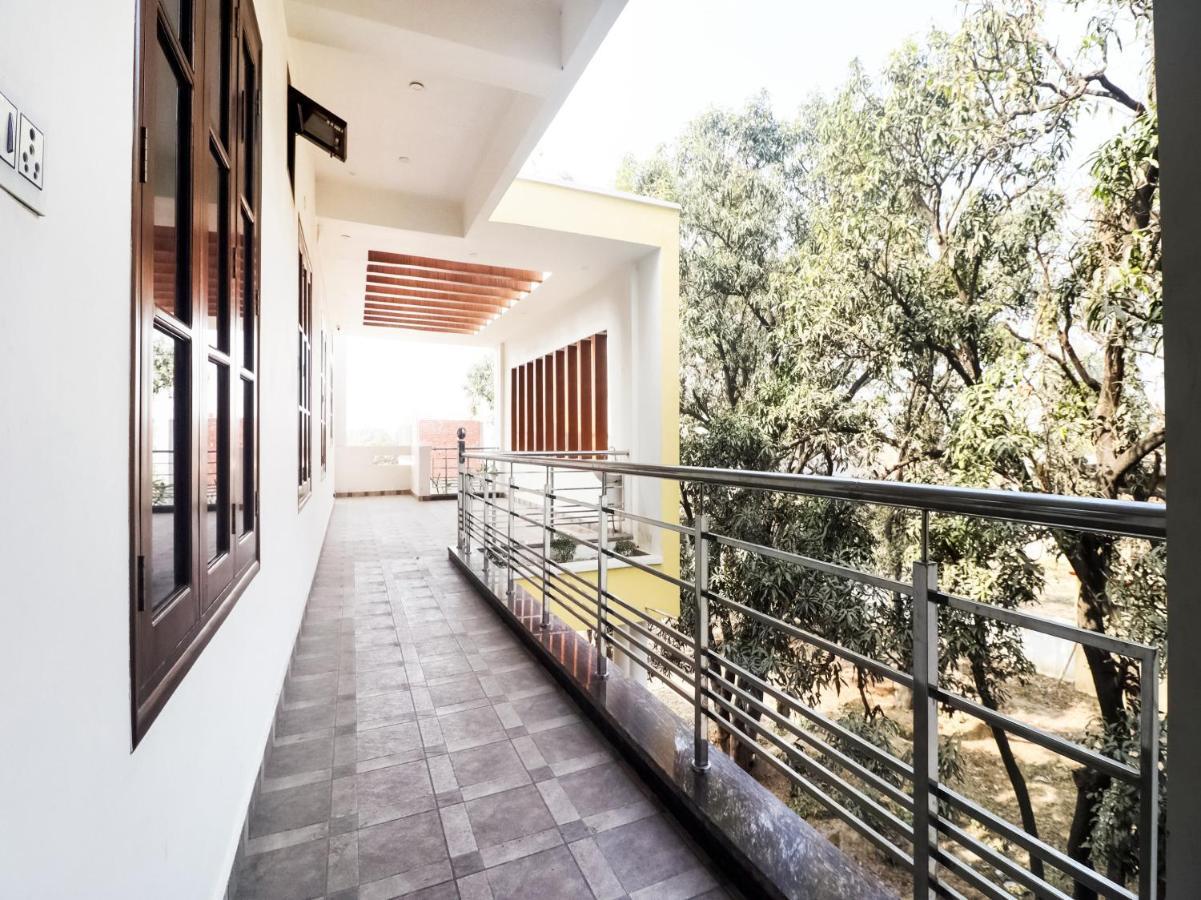 Oyo Lck1233 Rivaaj Palace Лакхнау Екстер'єр фото