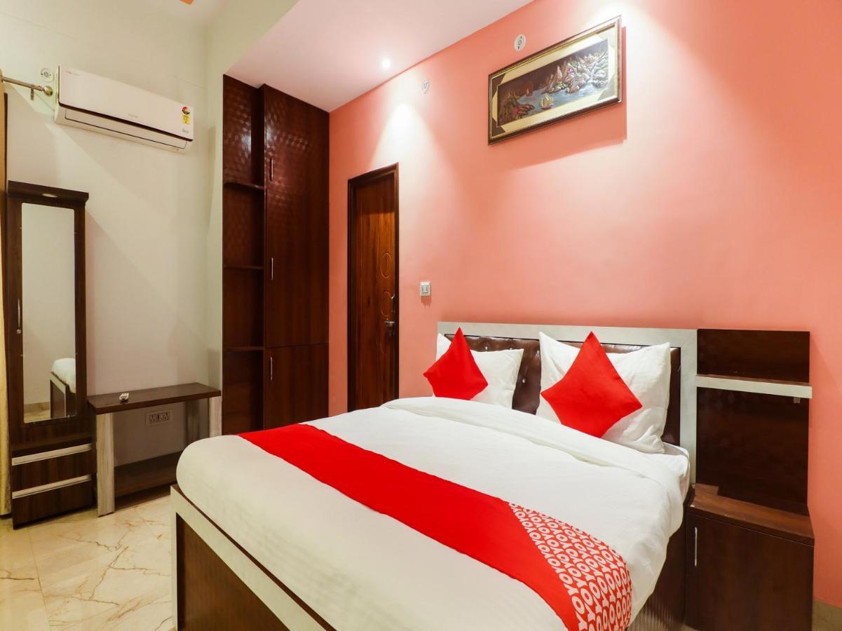 Oyo Lck1233 Rivaaj Palace Лакхнау Екстер'єр фото