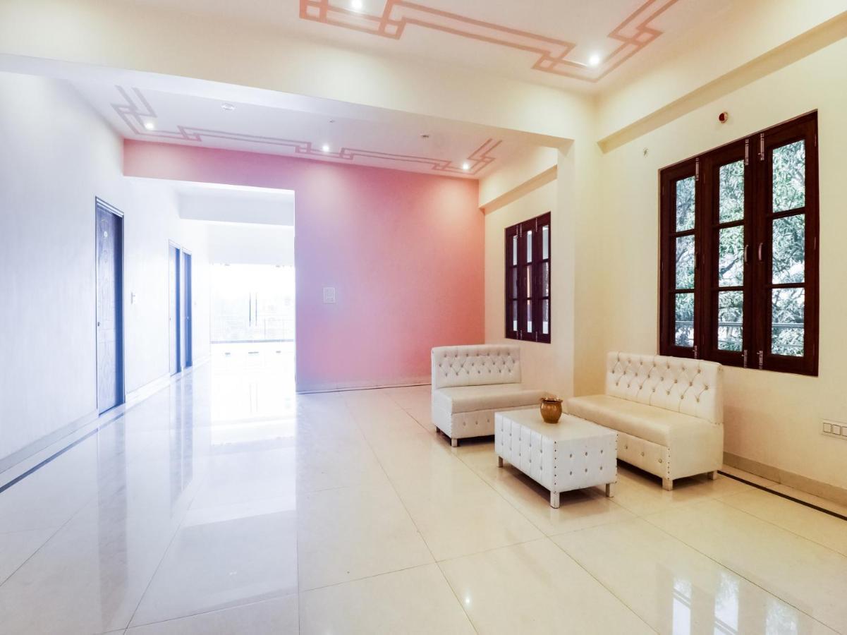 Oyo Lck1233 Rivaaj Palace Лакхнау Екстер'єр фото