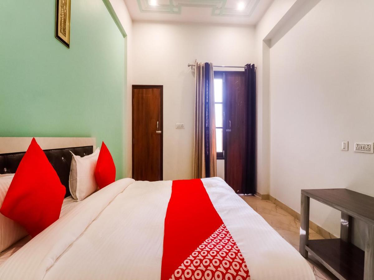 Oyo Lck1233 Rivaaj Palace Лакхнау Екстер'єр фото